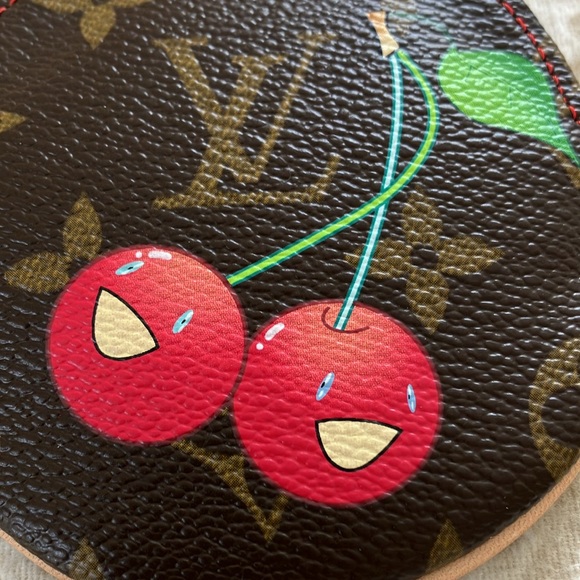 MINT CONDITION Louis Vuitton Monogram Cerises (Cherry) Coin Purse/Pouch - Picture 5 of 10